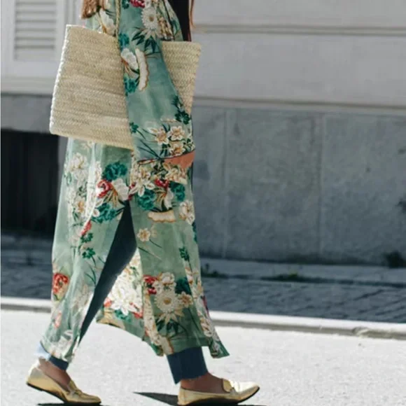 Kimono - Picture 5 of 10